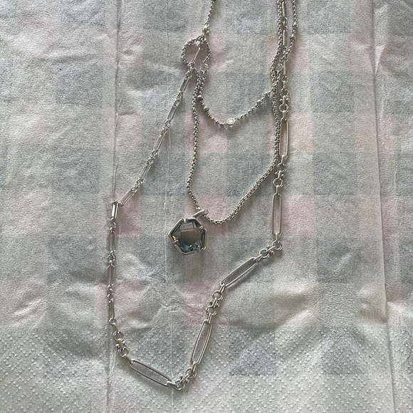 Kendra Scott pendant necklace - Picture 2 of 4